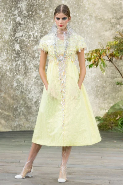 Look 68